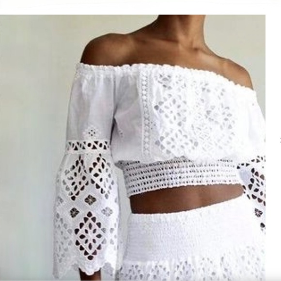 Smocked Ceca Off-The-Shoulder Lace Top New with tags - Picture 4 of 14